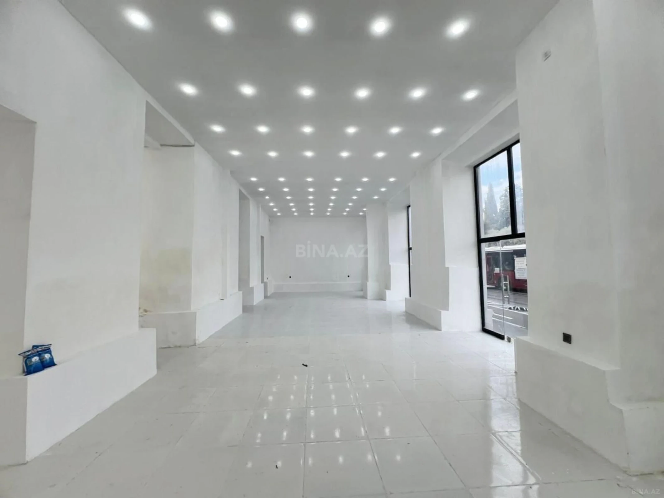 Kirayə verilir obyekt 220 m²