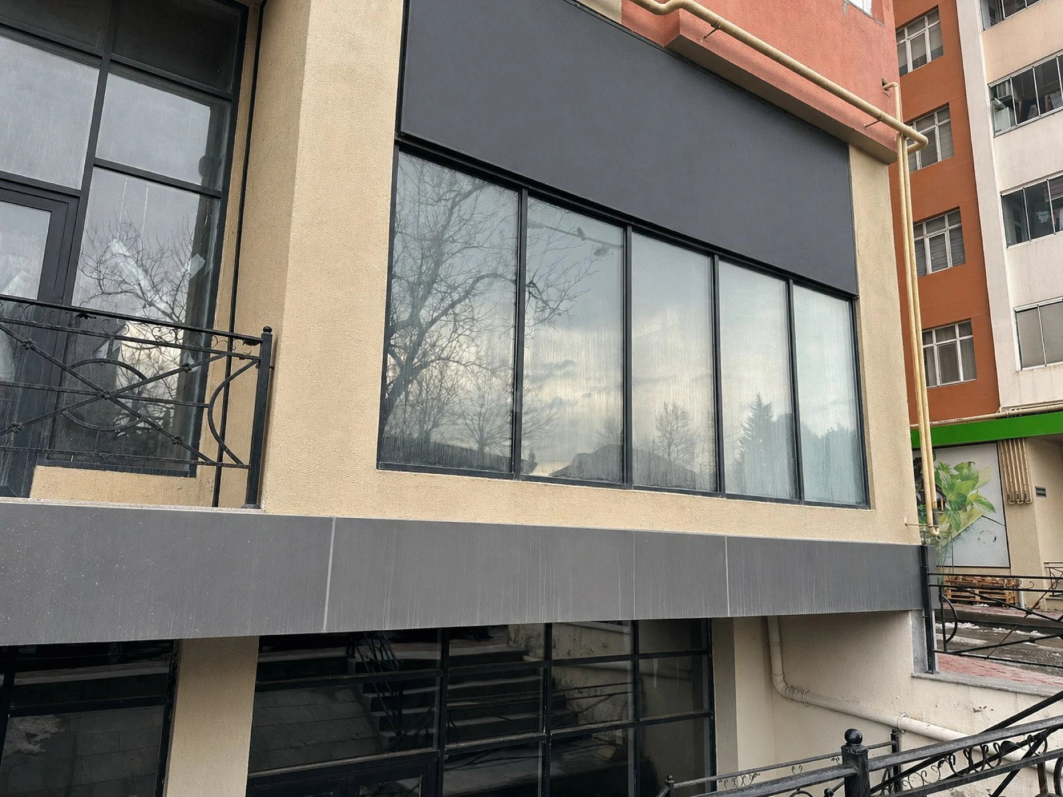 Kirayə verilir obyekt 140 m²