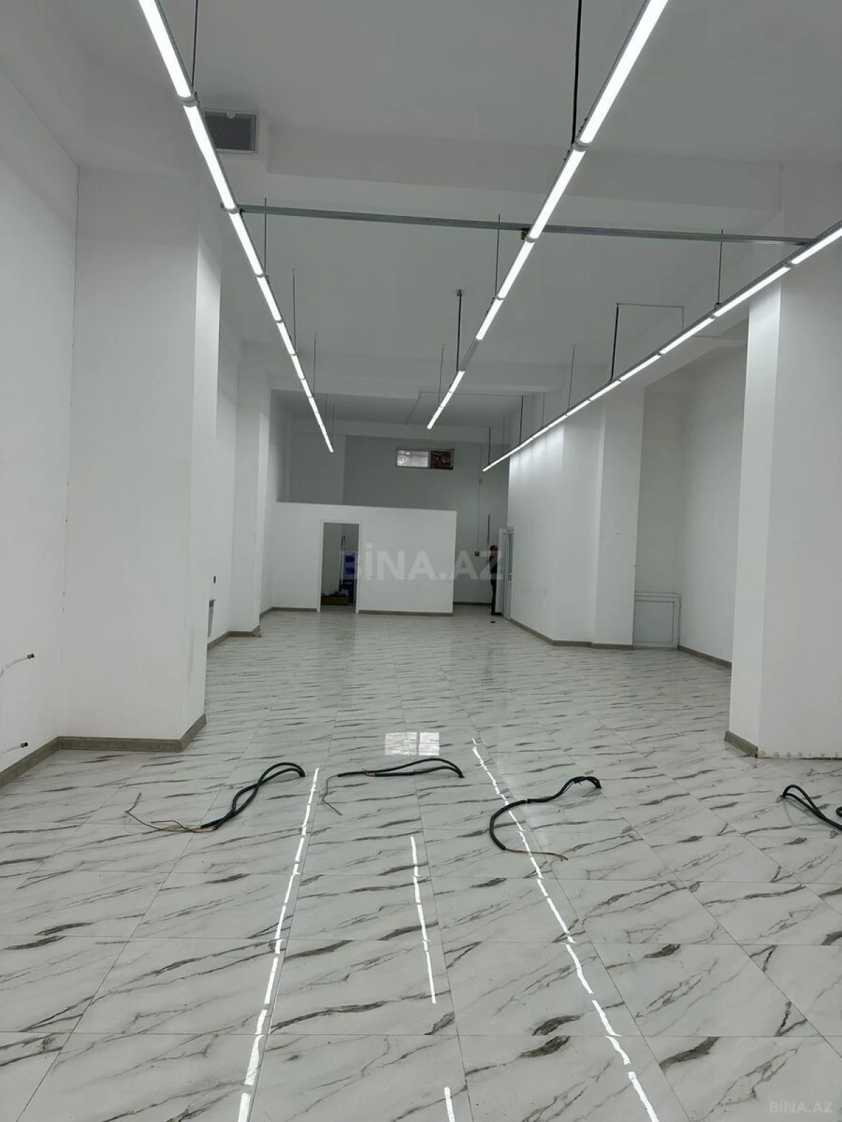 Kirayə verilir obyekt 140 m²