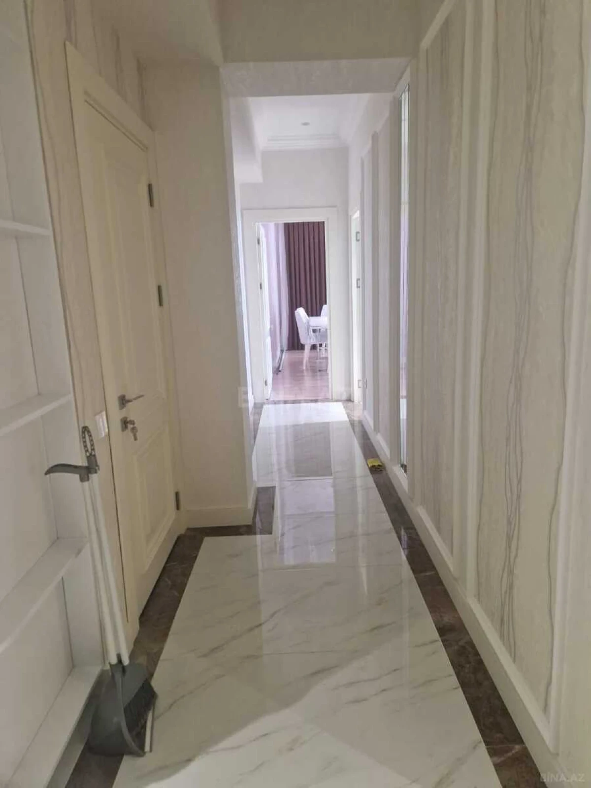 Kirayə verilir 2 otaqlı mənzil 112 m²