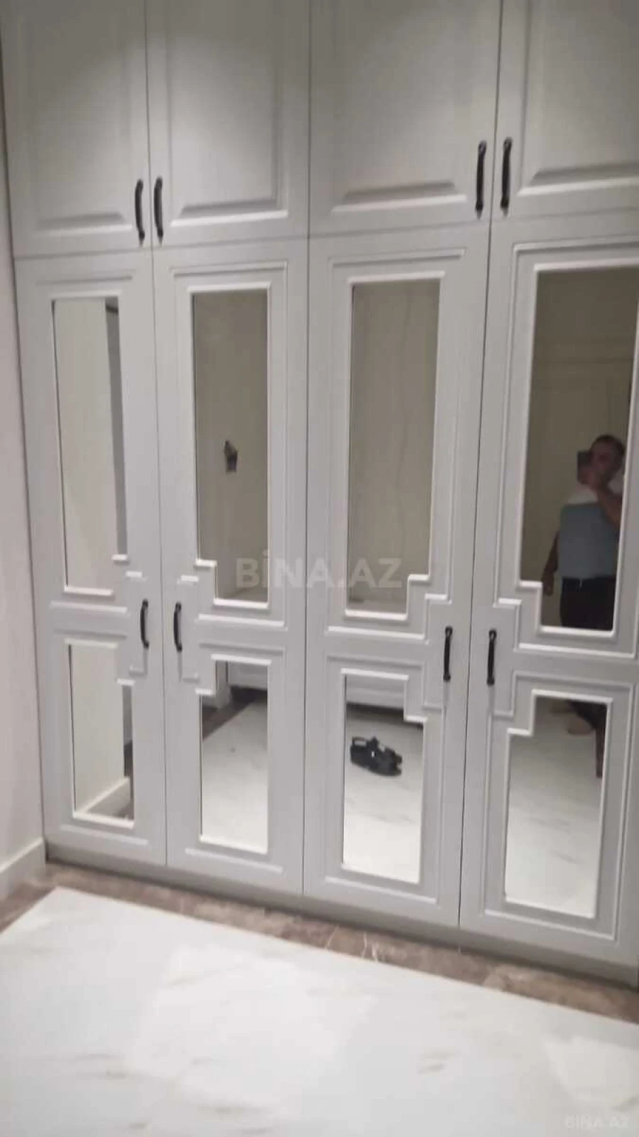 Kirayə verilir 2 otaqlı mənzil 112 m²