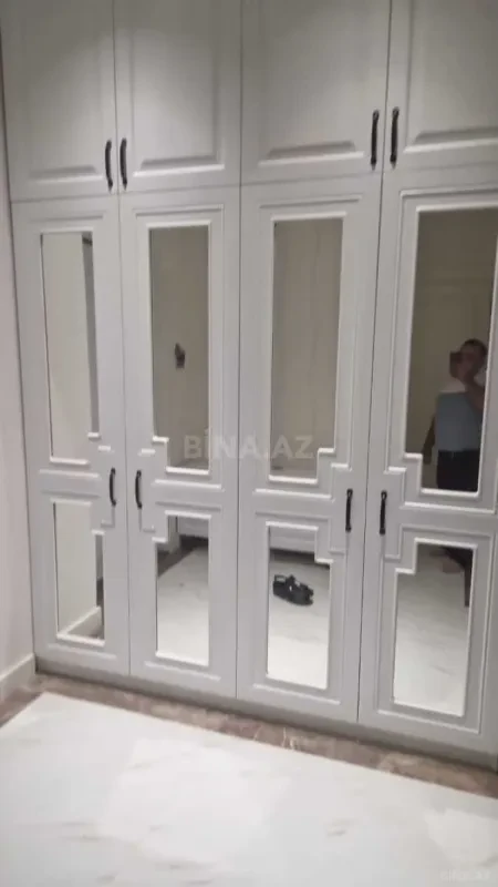 Kirayə verilir 2 otaqlı mənzil 112 m²