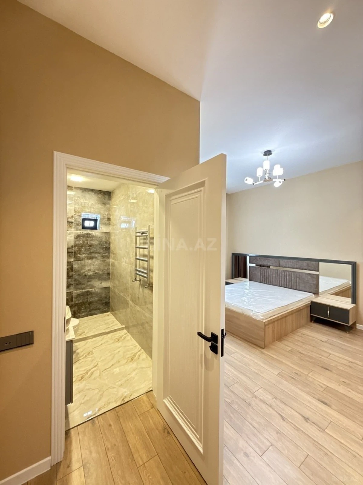 Satılır 4 otaqlı həyət evi 160 m²
