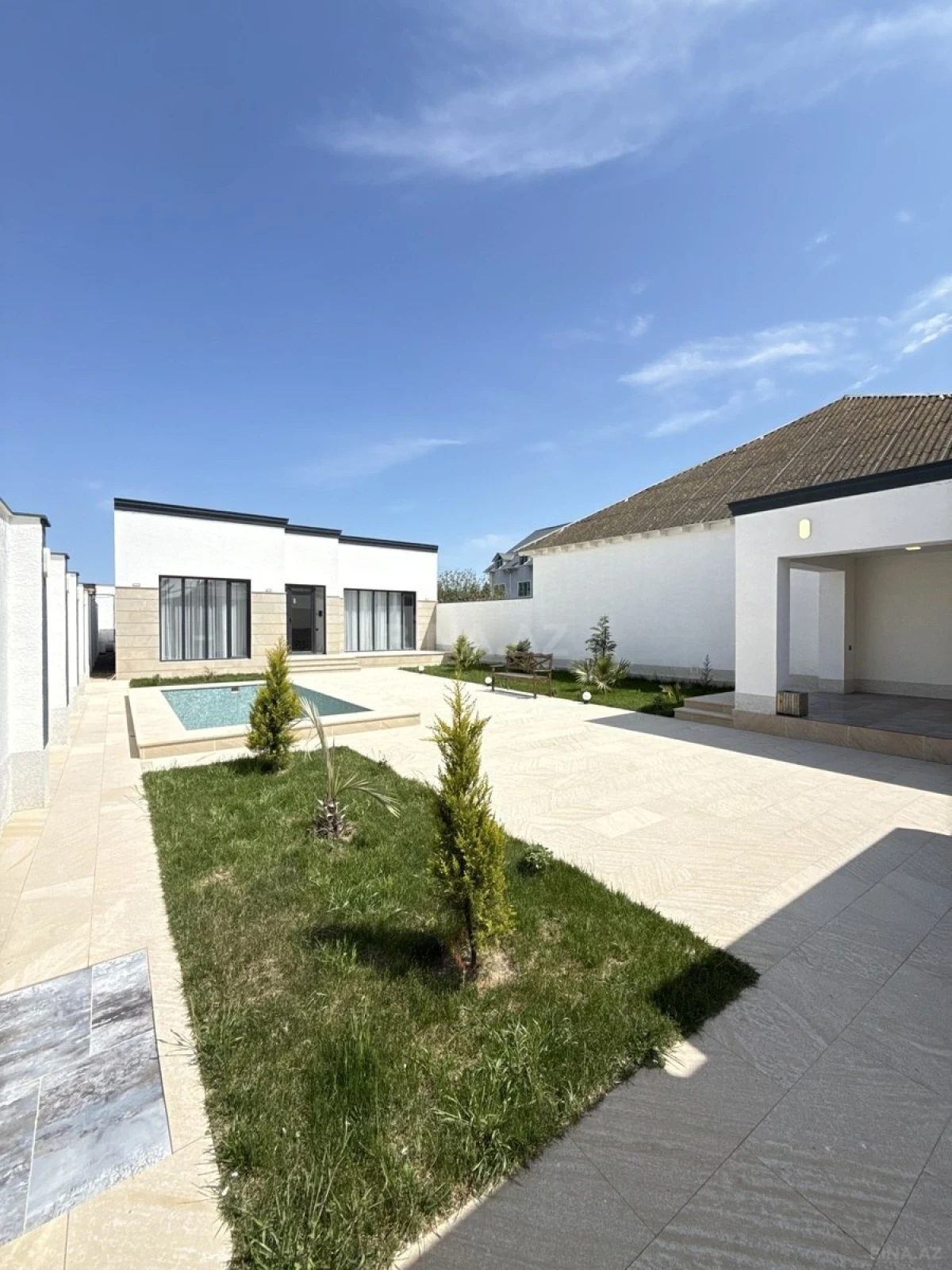 Satılır 4 otaqlı həyət evi 160 m²