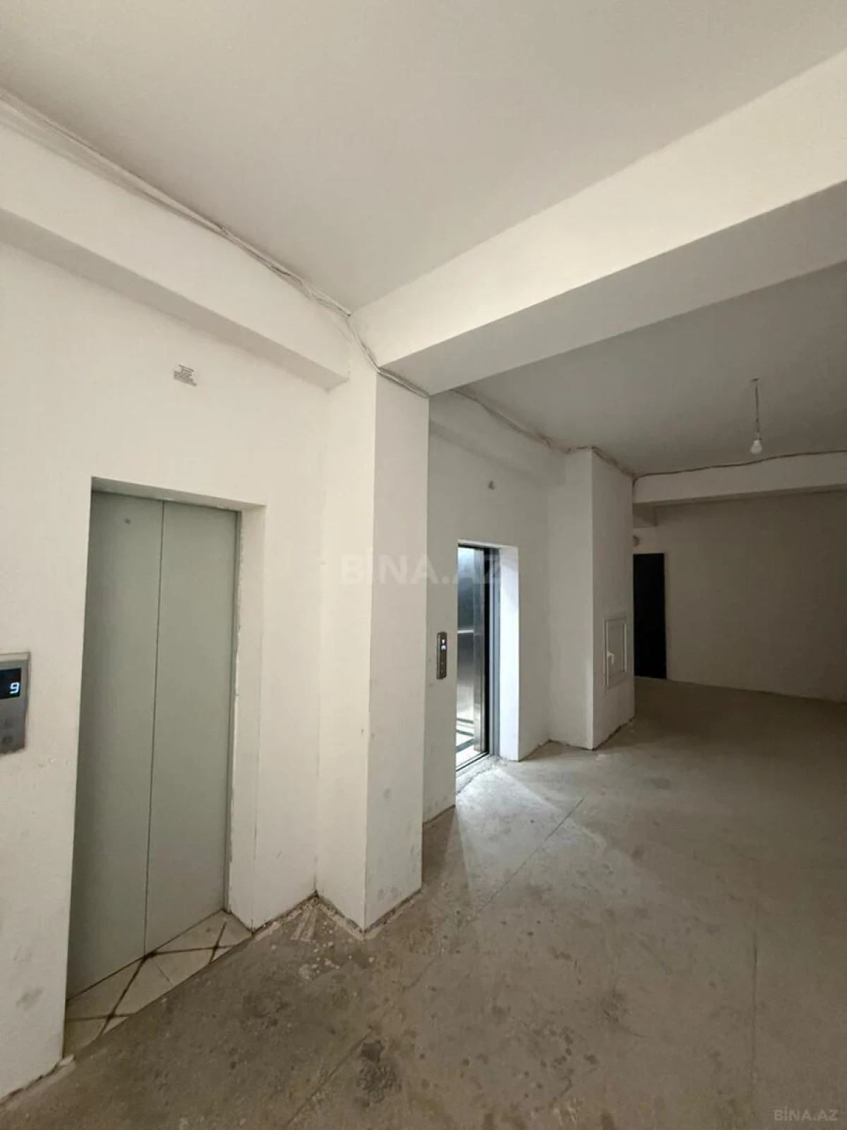 Satılır 3 otaqlı mənzil 104 m²