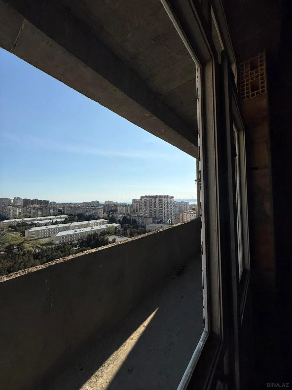Satılır 3 otaqlı mənzil 104 m²