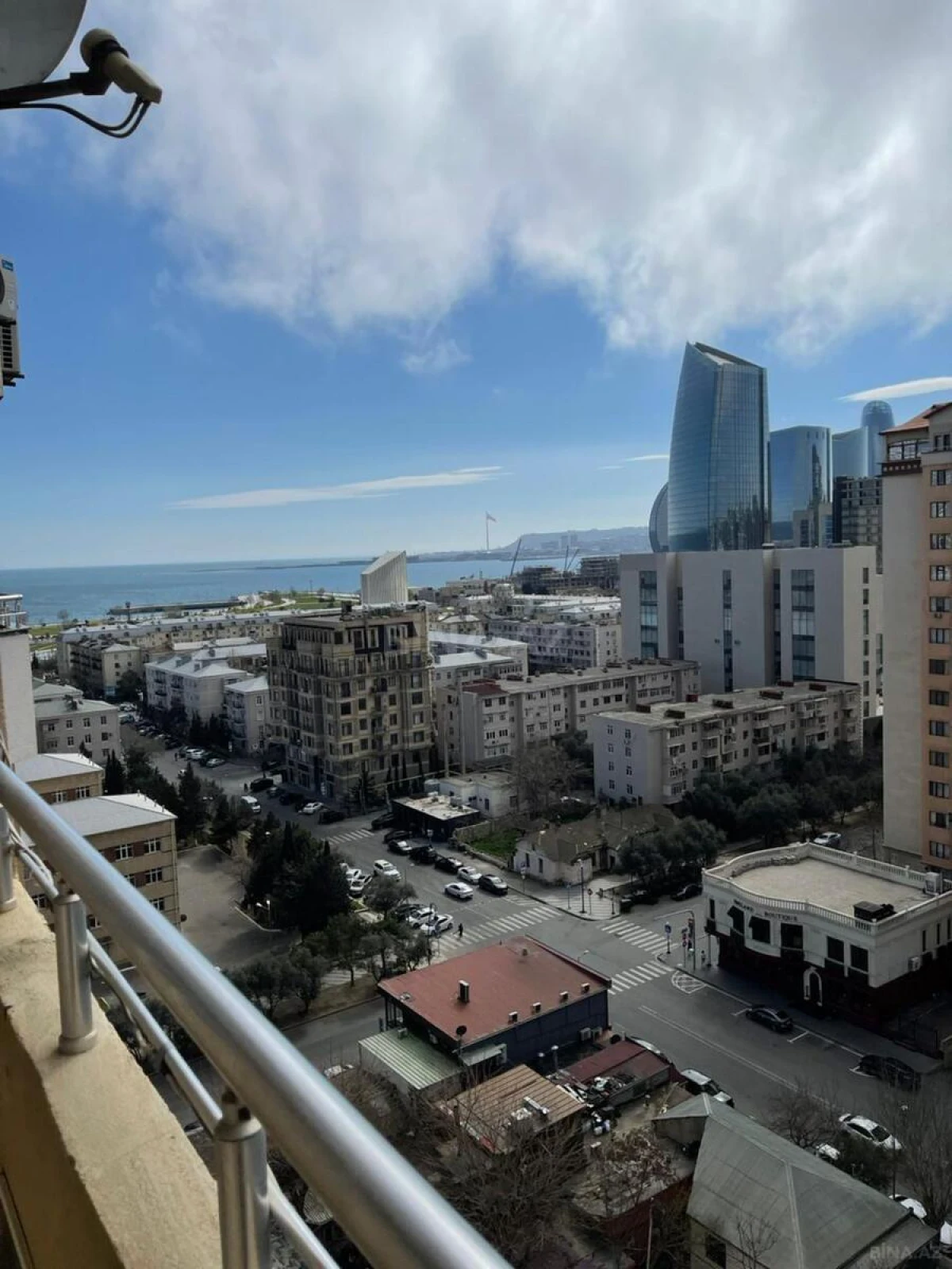 Kirayə verilir 2 otaqlı mənzil 95 m²