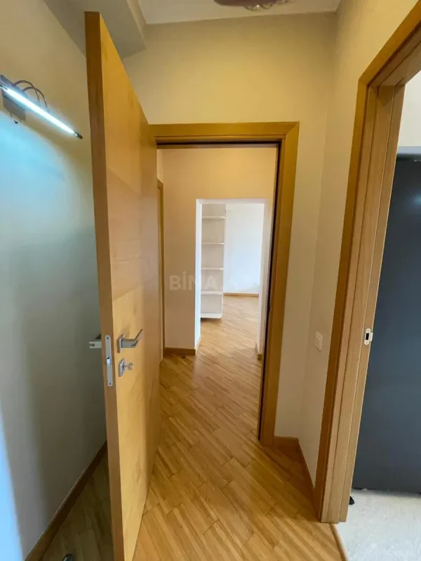 Kirayə verilir 2 otaqlı mənzil 95 m²