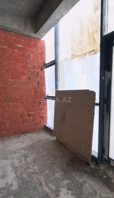 Satılır 2 otaqlı mənzil 92 m²