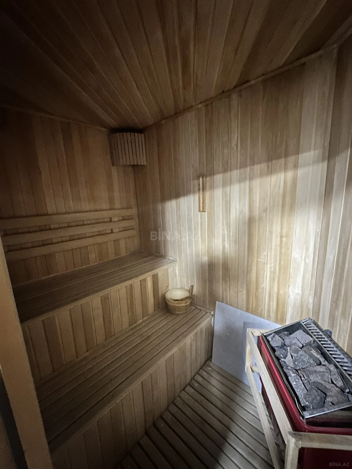 Satılır 4 otaqlı mənzil 320 m²