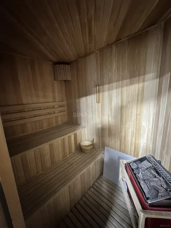 Satılır 4 otaqlı mənzil 320 m²