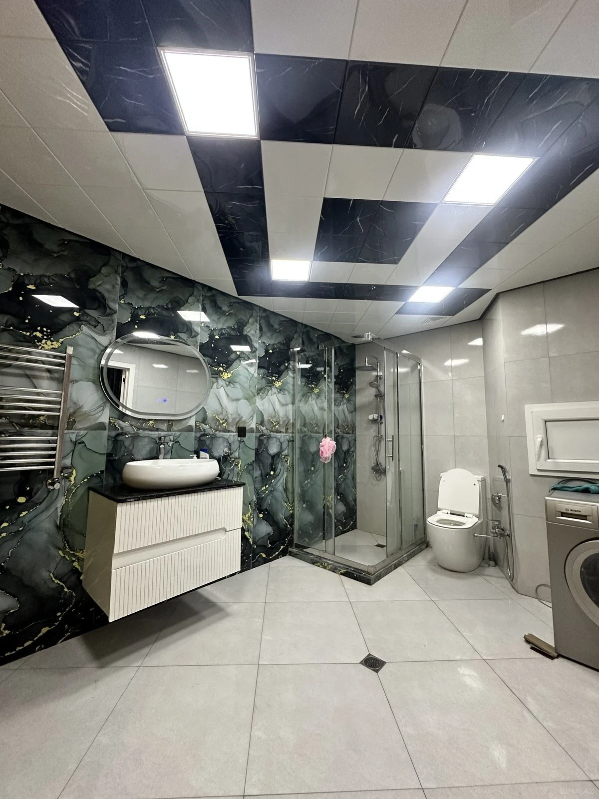 Satılır 4 otaqlı mənzil 320 m²