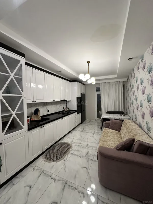 Satılır 4 otaqlı mənzil 320 m²