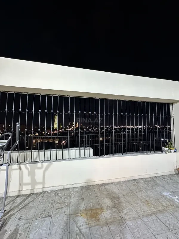 Satılır 4 otaqlı mənzil 320 m²