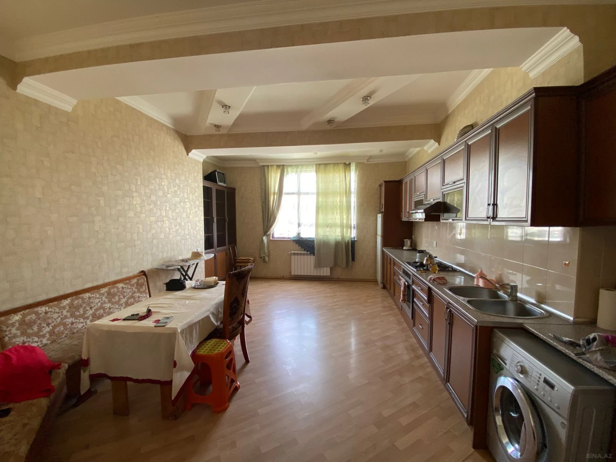 Kirayə verilir 3 otaqlı mənzil 160 m²