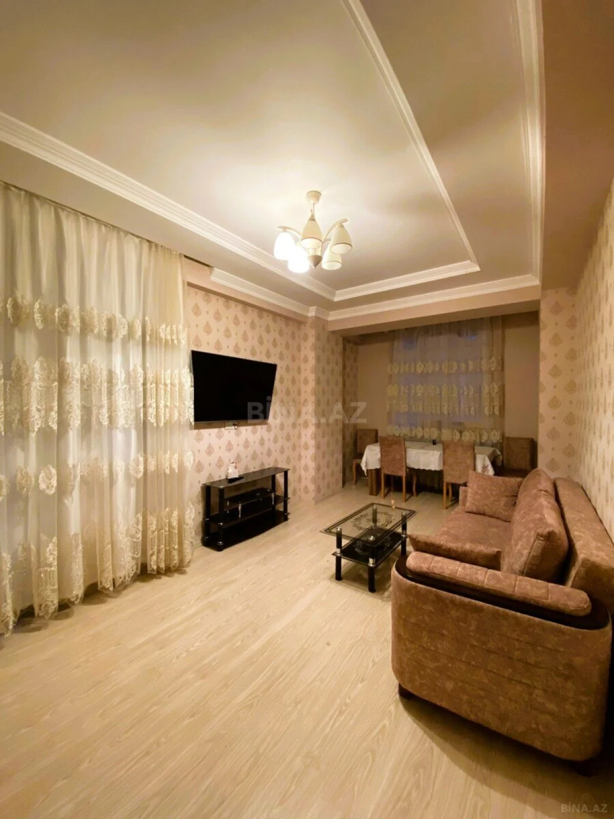 Kirayə verilir 2 otaqlı mənzil 95 m²
