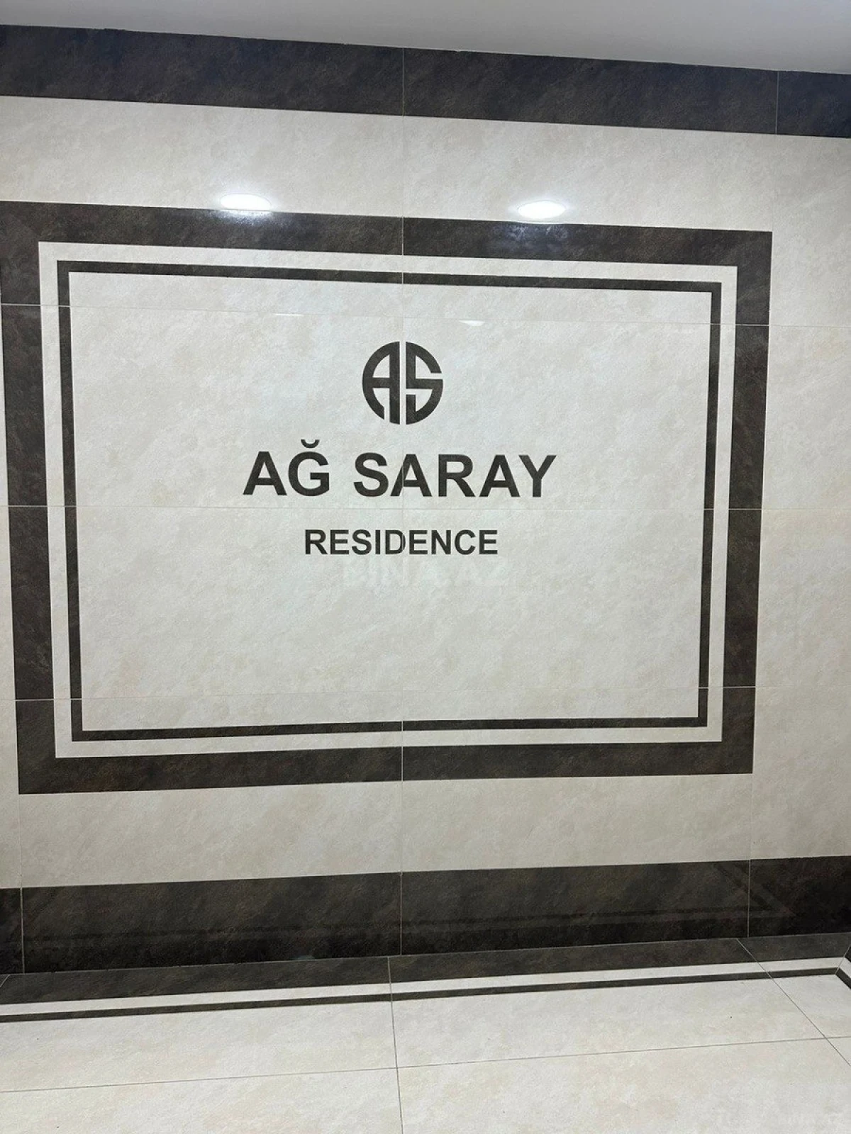 Satılır 5 otaqlı mənzil 202 m²