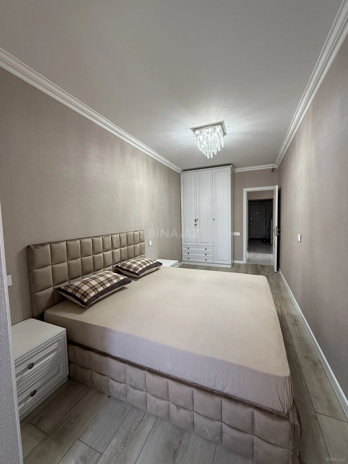 Satılır 2 otaqlı mənzil 70 m²