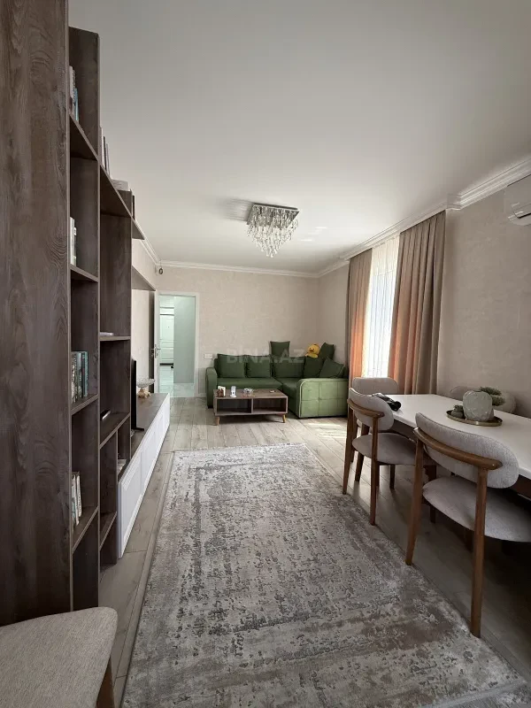 Satılır 2 otaqlı mənzil 70 m²