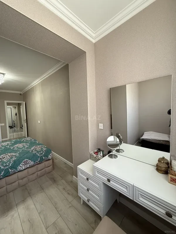 Satılır 2 otaqlı mənzil 70 m²