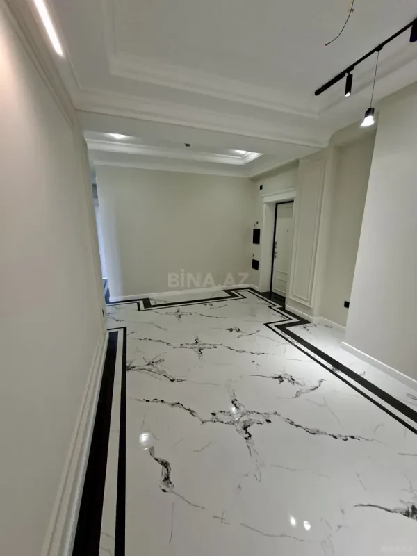 Satılır 3 otaqlı mənzil 111 m²