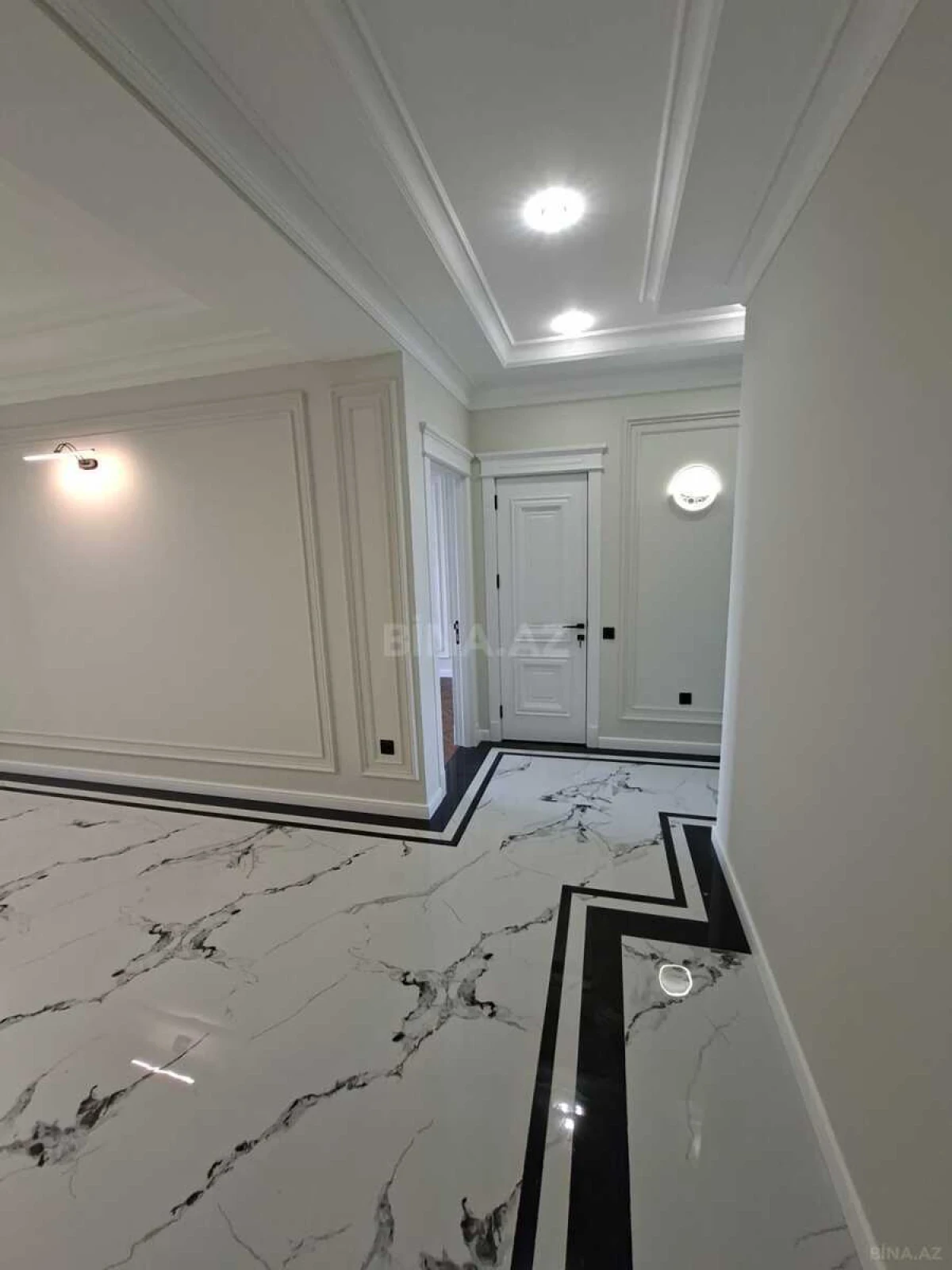 Satılır 3 otaqlı mənzil 111 m²