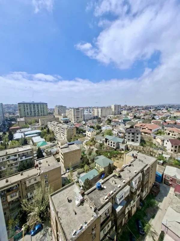 Satılır 3 otaqlı mənzil 111 m²