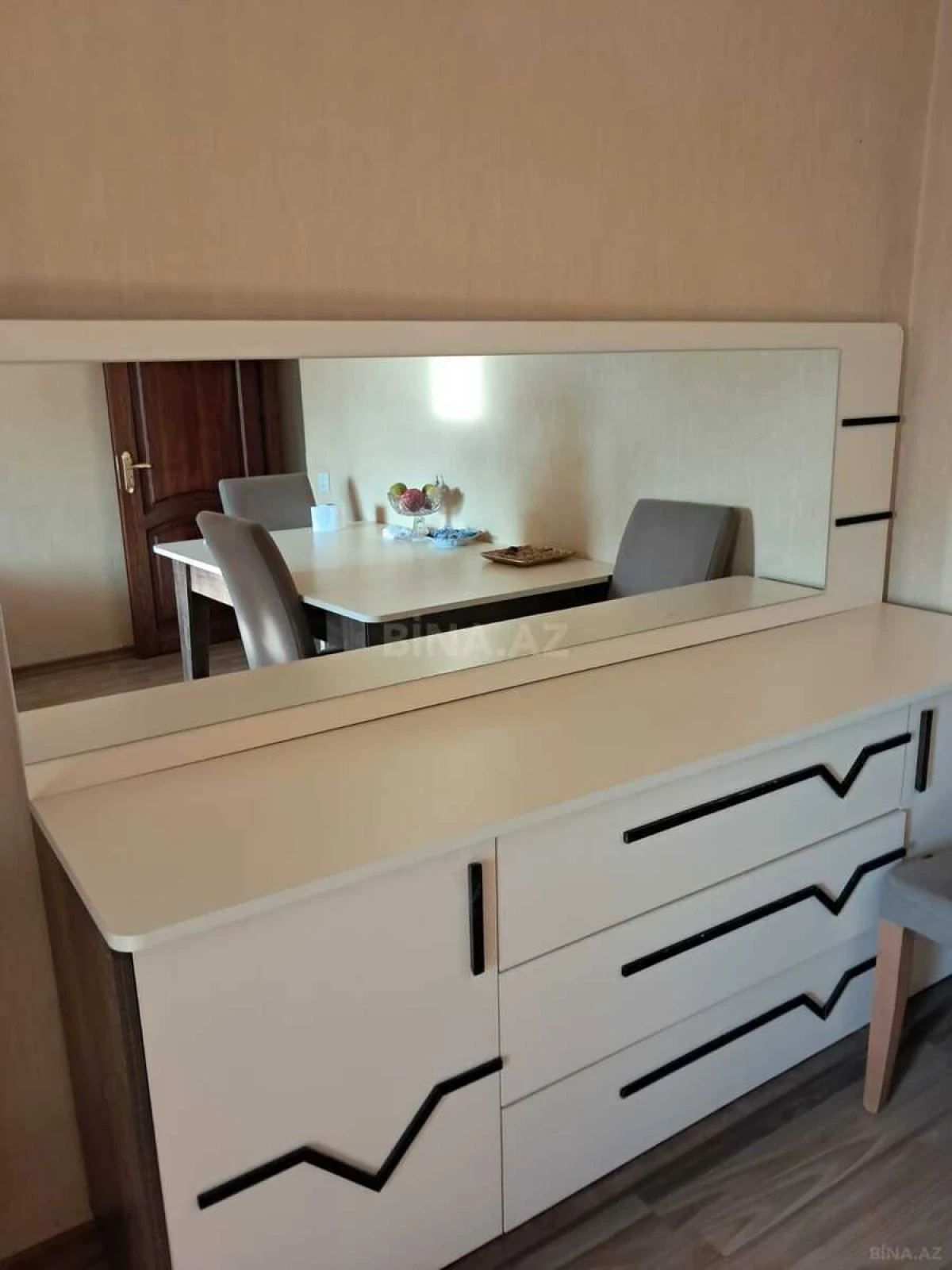 Kirayə verilir 2 otaqlı mənzil 56 m²