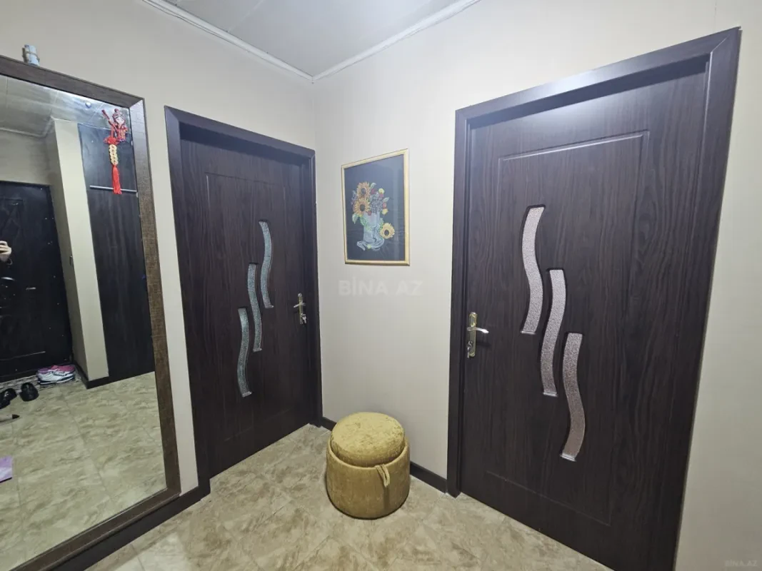 Satılır 5 otaqlı mənzil 120 m²