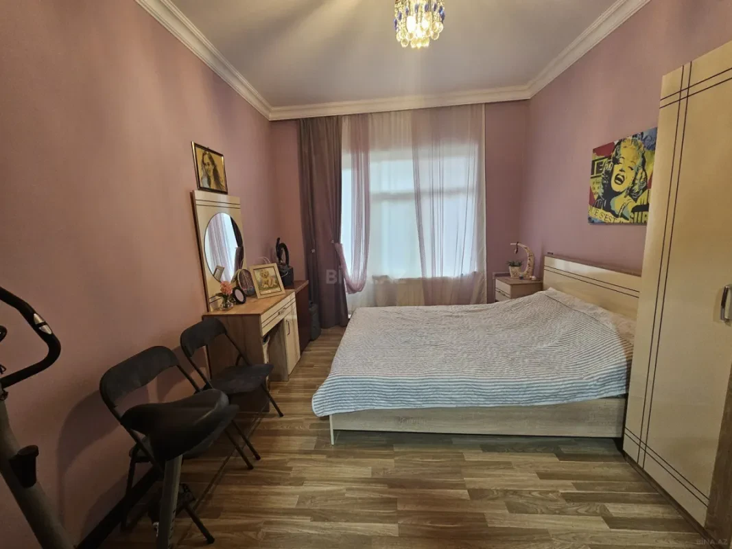 Satılır 5 otaqlı mənzil 120 m²