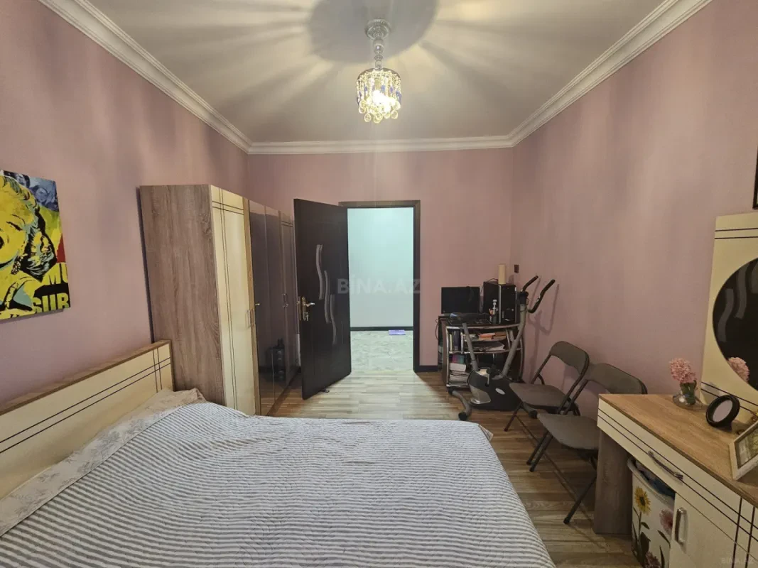 Satılır 5 otaqlı mənzil 120 m²