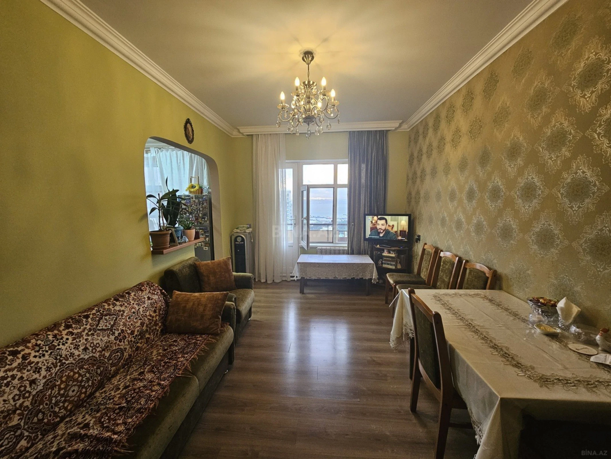Satılır 5 otaqlı mənzil 120 m²