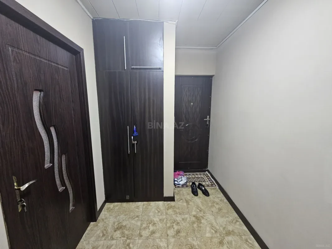 Satılır 5 otaqlı mənzil 120 m²