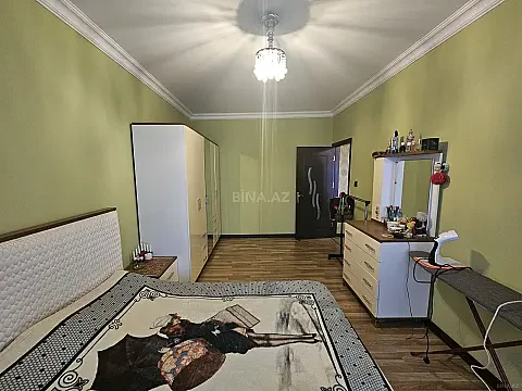 Satılır 5 otaqlı mənzil 120 m²