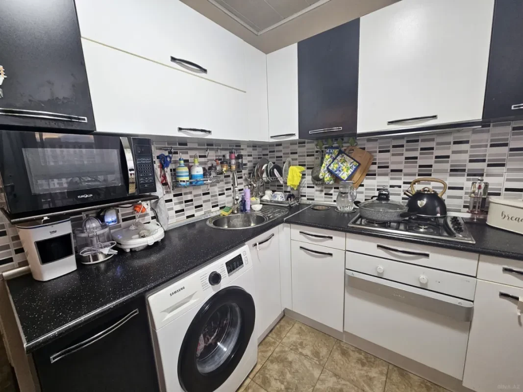 Satılır 5 otaqlı mənzil 120 m²