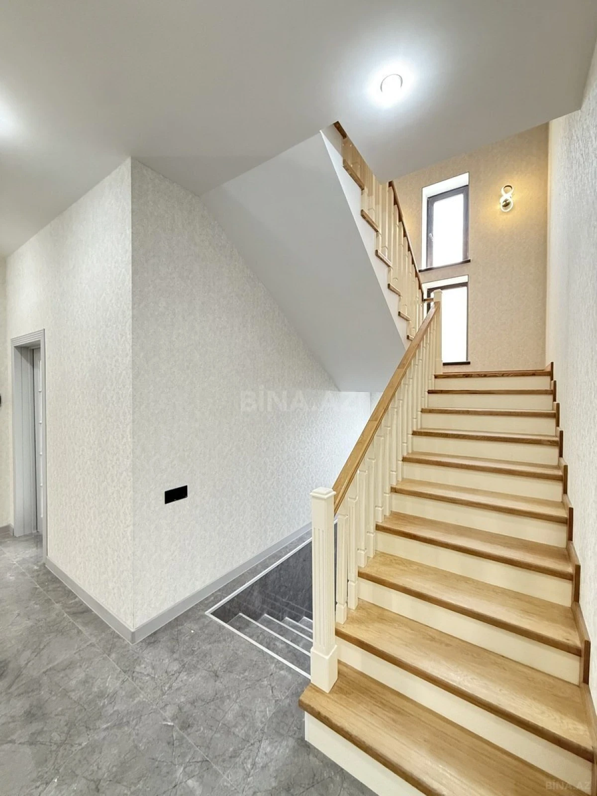 Satılır 4 otaqlı həyət evi 160 m²