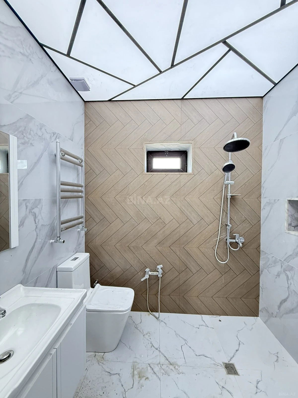 Satılır 4 otaqlı həyət evi 160 m²