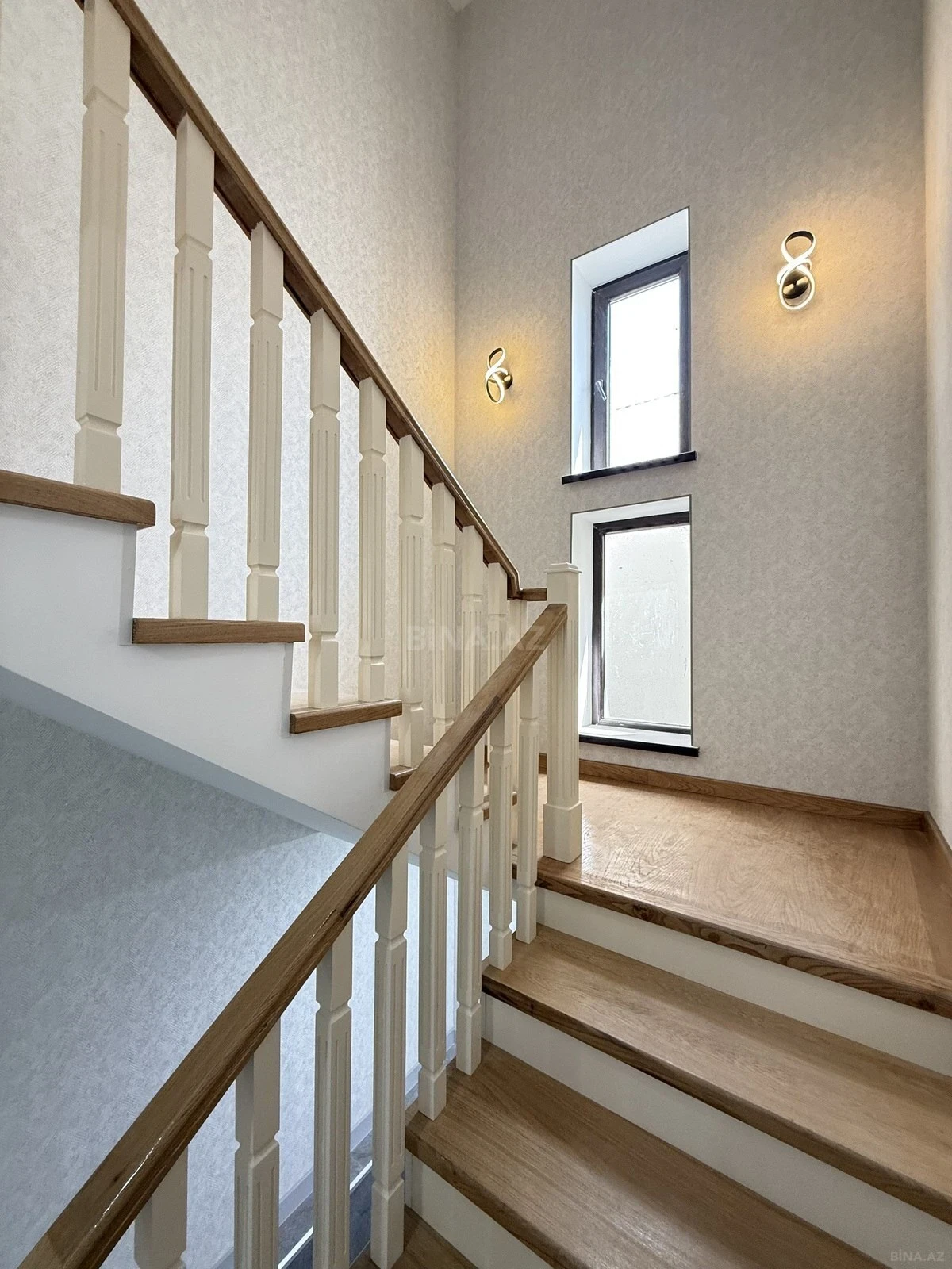 Satılır 4 otaqlı həyət evi 160 m²