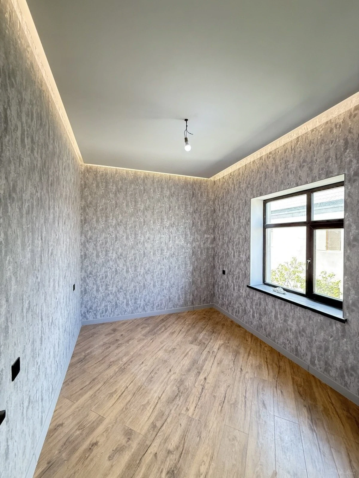 Satılır 4 otaqlı həyət evi 160 m²