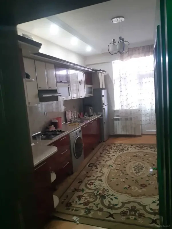 Kirayə verilir 2 otaqlı mənzil 85 m²