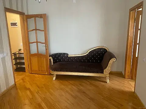 Satılır 2 otaqlı mənzil 47 m²