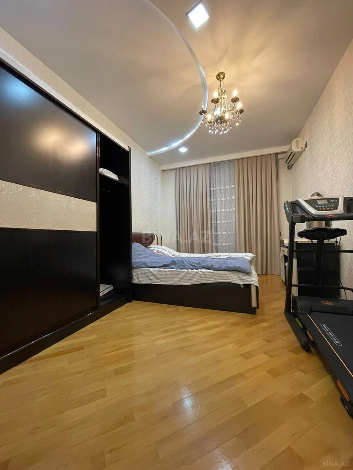 Satılır 3 otaqlı mənzil 125 m²