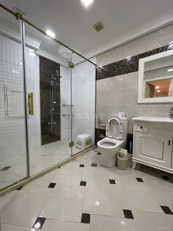 Satılır 3 otaqlı mənzil 125 m²
