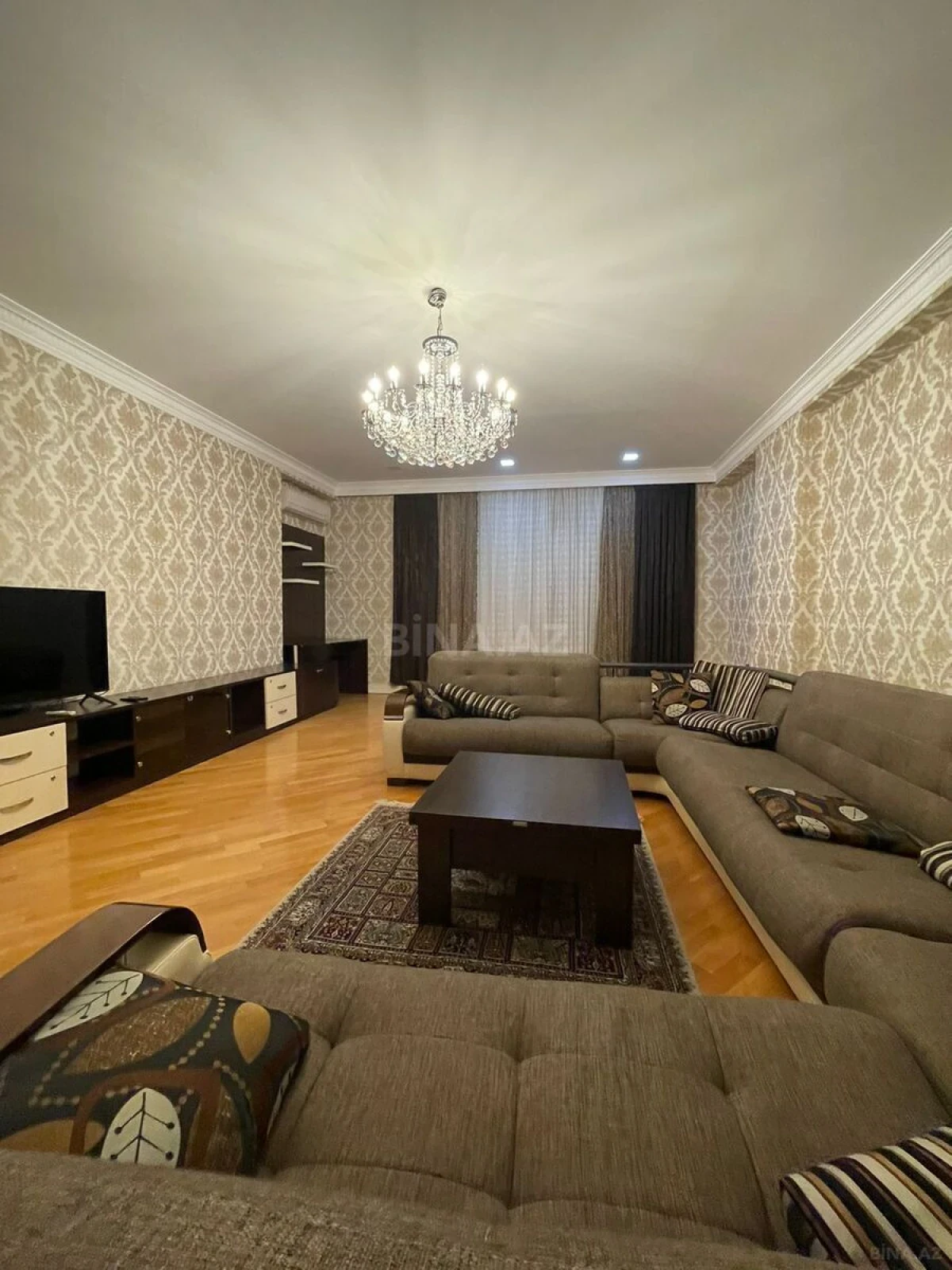 Satılır 3 otaqlı mənzil 125 m²