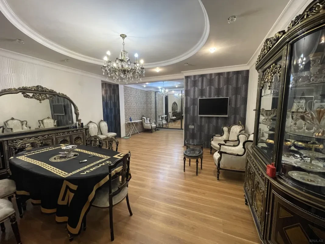 Kirayə verilir 3 otaqlı mənzil 140 m²