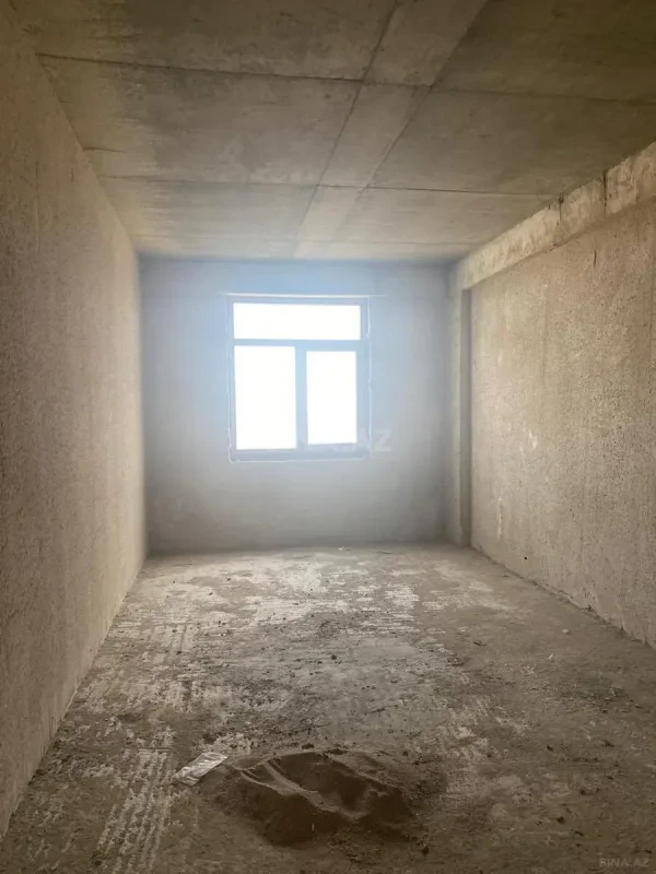 Satılır 3 otaqlı mənzil 122 m²