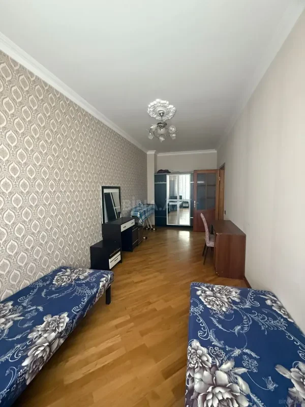 Kirayə verilir 3 otaqlı mənzil 110 m²