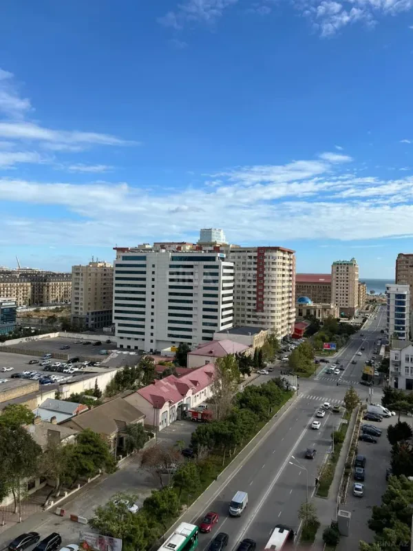 Satılır 2 otaqlı mənzil 72 m²