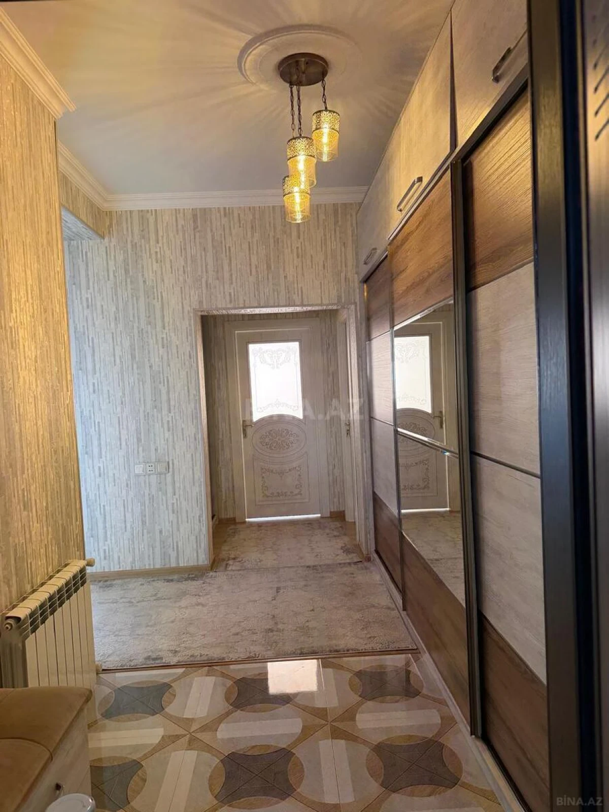 Satılır 4 otaqlı mənzil 115 m²