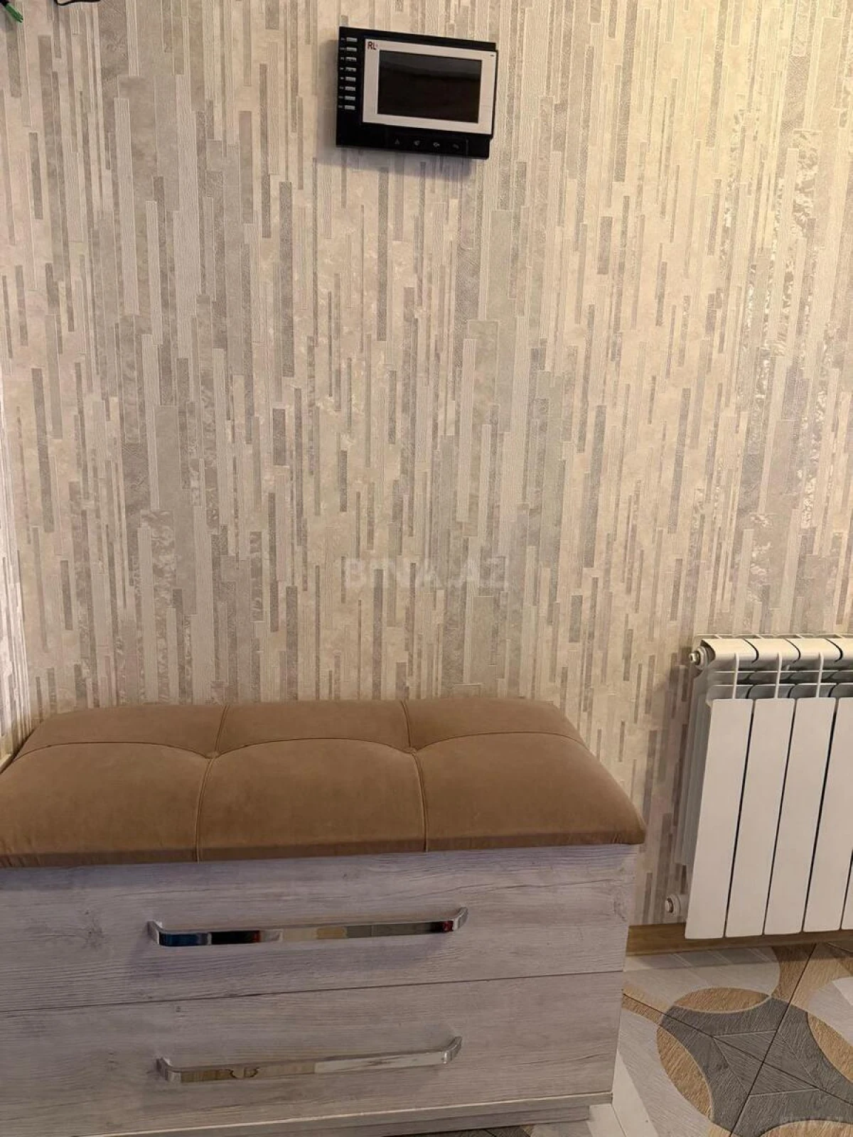 Satılır 4 otaqlı mənzil 115 m²